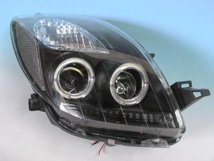 Set Koplampen passend voor Toyota Yaris II 2006-2009 - Zwart - incl. Angel-Eyes