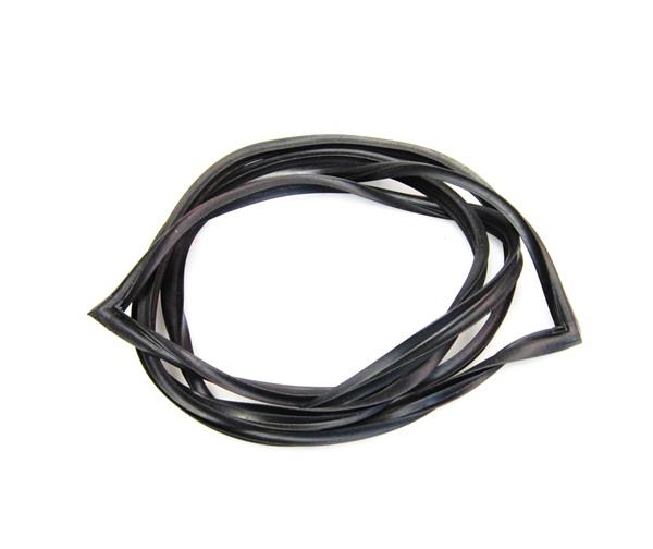 Windshield weatherstrip