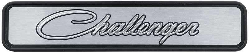 emblem "Challenger" instrumentpanel