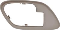 dörrhandtag inre 1995-02 GM C/K PICKUP TRUCK / SPORT UTILITY INNER DOOR HANDLE BEZEL W/O LOCK HOLE - BROWN; LH